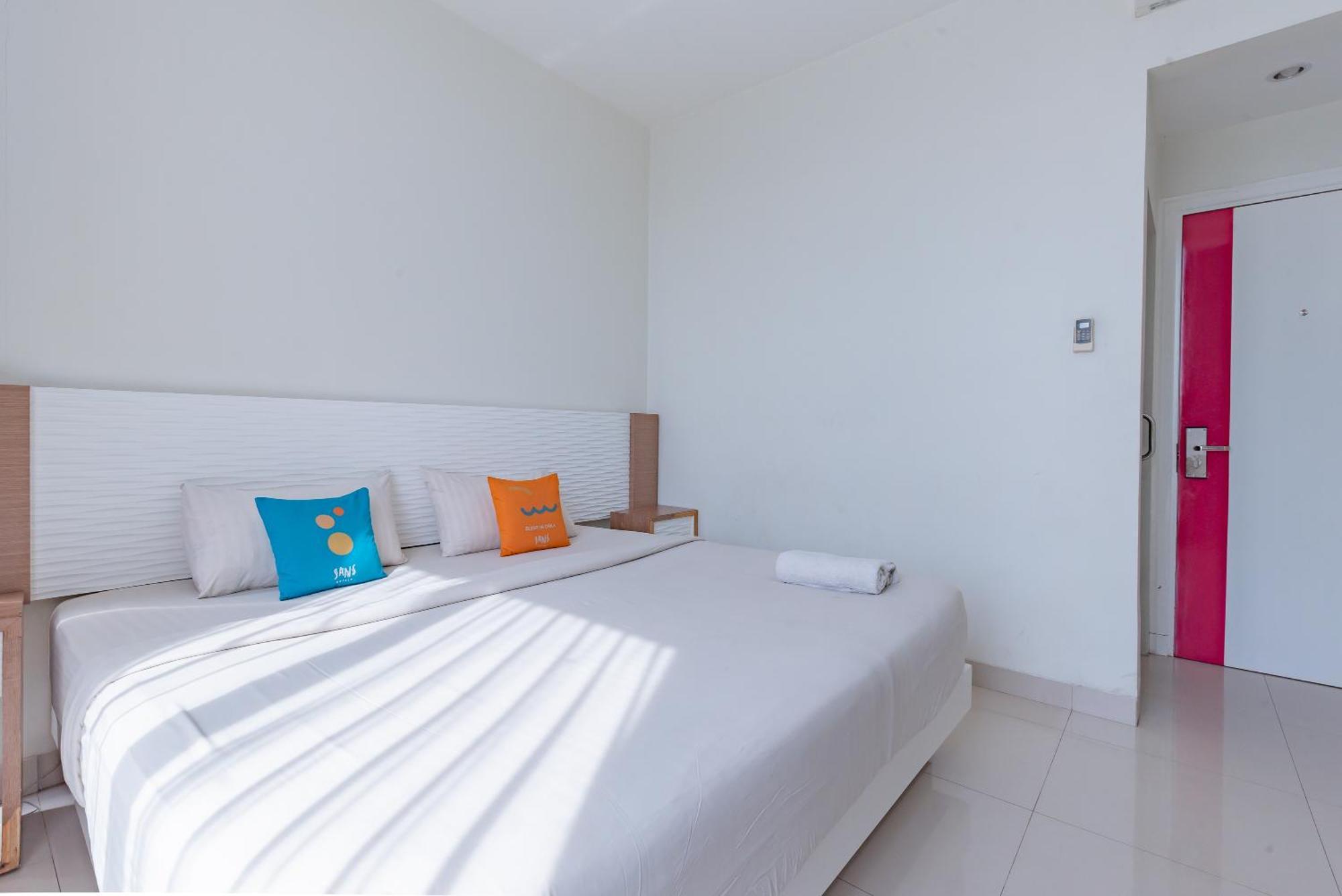 Sans Hotel Diemdi Kiaracondoong Μπαντούνγκ Εξωτερικό φωτογραφία