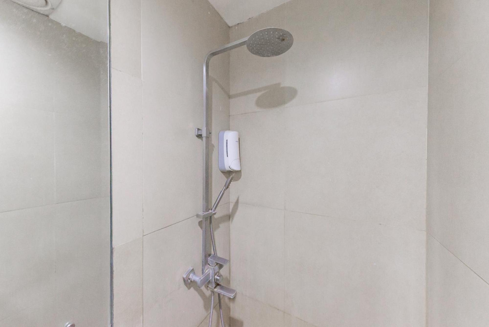 Sans Hotel Diemdi Kiaracondoong Μπαντούνγκ Εξωτερικό φωτογραφία